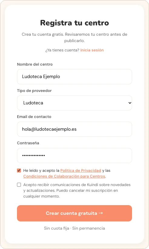 Formulario de registro de centros con nombre, tipo de centro, email, contraseña y casillas de aceptación