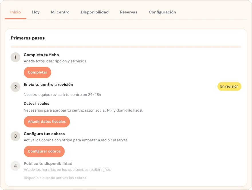 Tarjeta Primeros pasos en Inicio con cuatro pasos y el segundo marcado En revisión