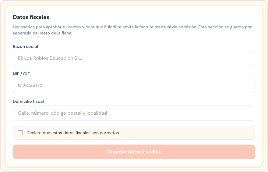 Bloque Datos fiscales con razón social, NIF, domicilio fiscal, casilla de declaración y botón Guardar datos fiscales